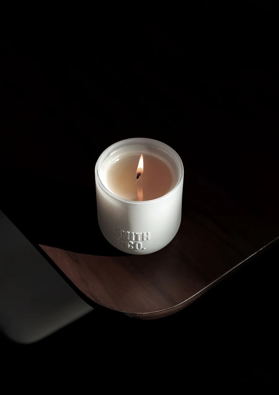 Smith&Co. Tonka & White Musk Scented Candle 250g