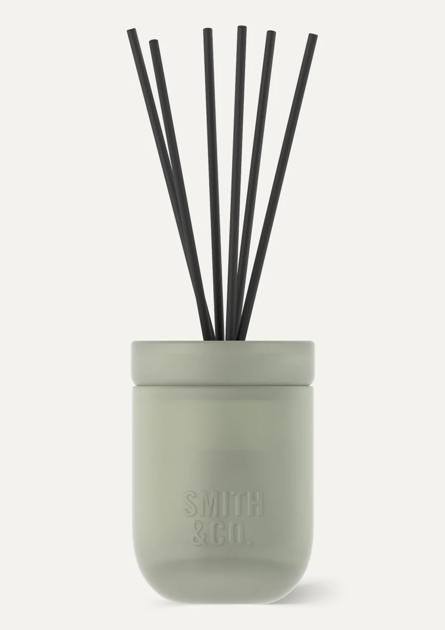 SmithA&Co. mber & Freesia Reed Diffuser 200ml